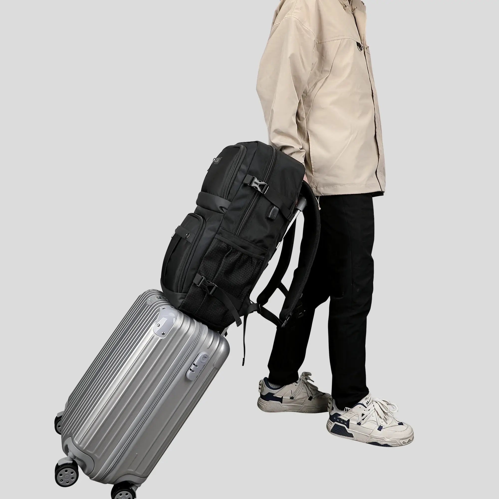 Sac à dos de voyage en nylon noir pour homme